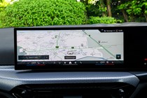 BMW 330e 2025 touchscreen