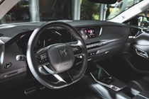 DS 4 review (2022) dashboard