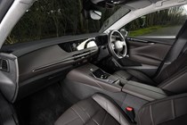 Image of the DS 4's front seats, viewed from the open passenger door