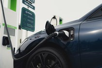 Audi A3 TFSI e rapid CCS charging