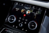 Range Rover 2019 lower infotainment system and control screen