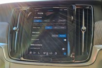 Long-term Volvo V90 driving mode selection screen