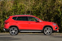 SEAT Ateca (2024) side driving