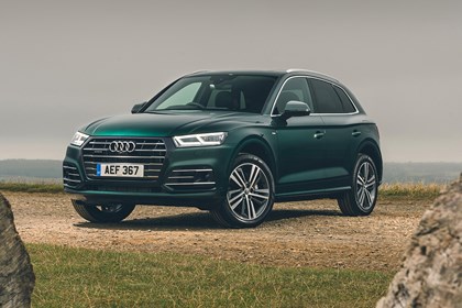 Green 2020 Audi Q5 TFSI e front three-quarter