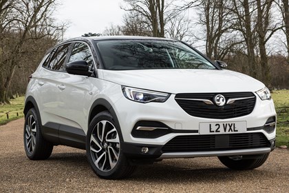 2020 Vauxhall Grandland X front view