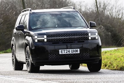 Hyundai Santa Fe, Parkers Deal Watch, front three quarters, black