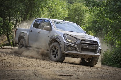 Isuzu D-Max pickup reviews and specs