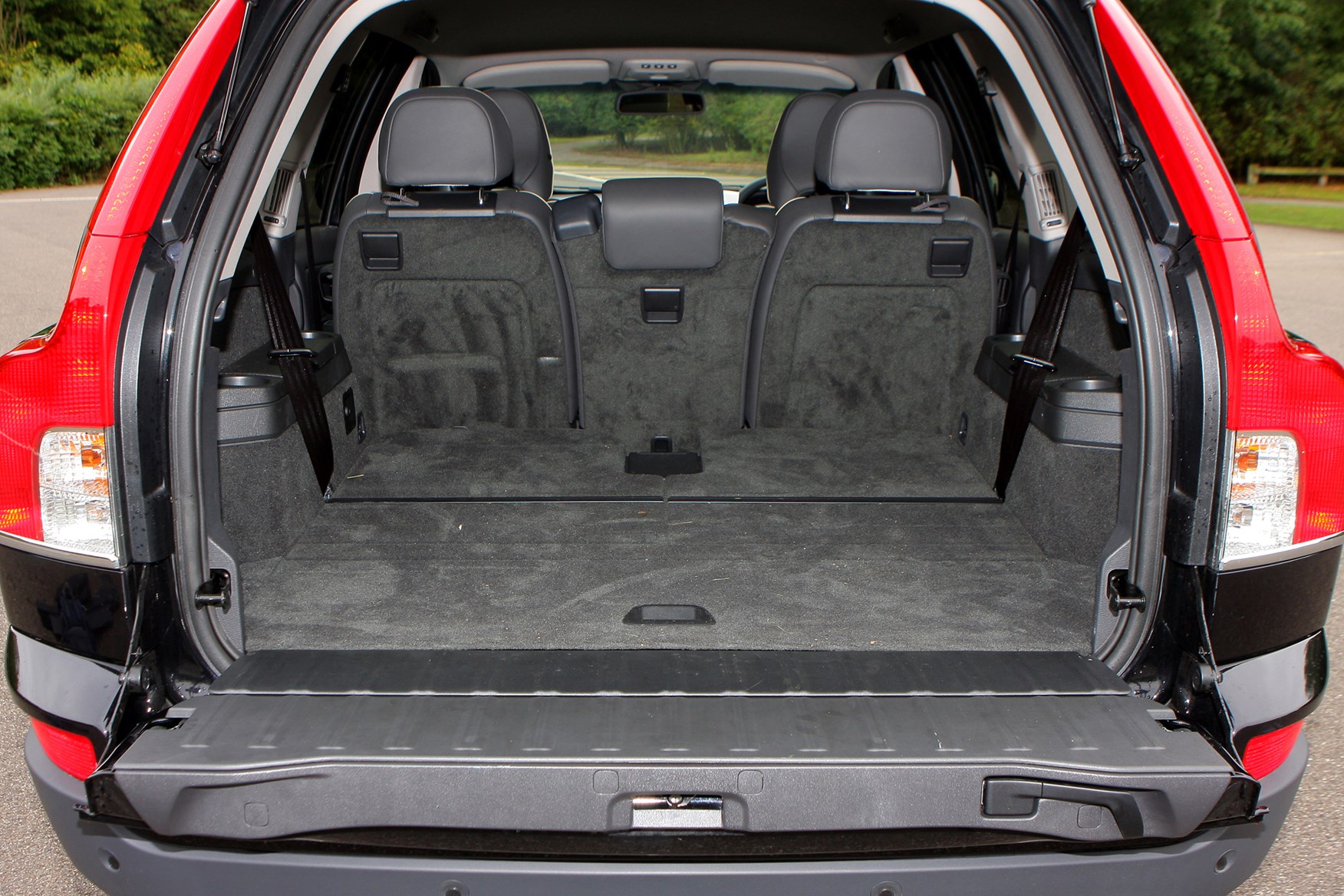 Volvo XC90 Estate (2002 2014) Features, Equipment and Accessories