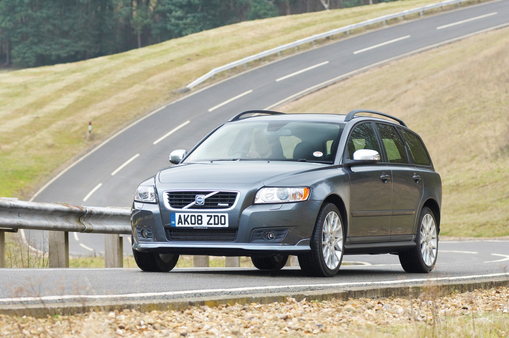 Volvo V50 Estate (2004 - 2012) Photos | Parkers