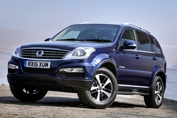 SsangYong Rexton W Estate 2 0 SX 5d Specs Dimensions Parkers