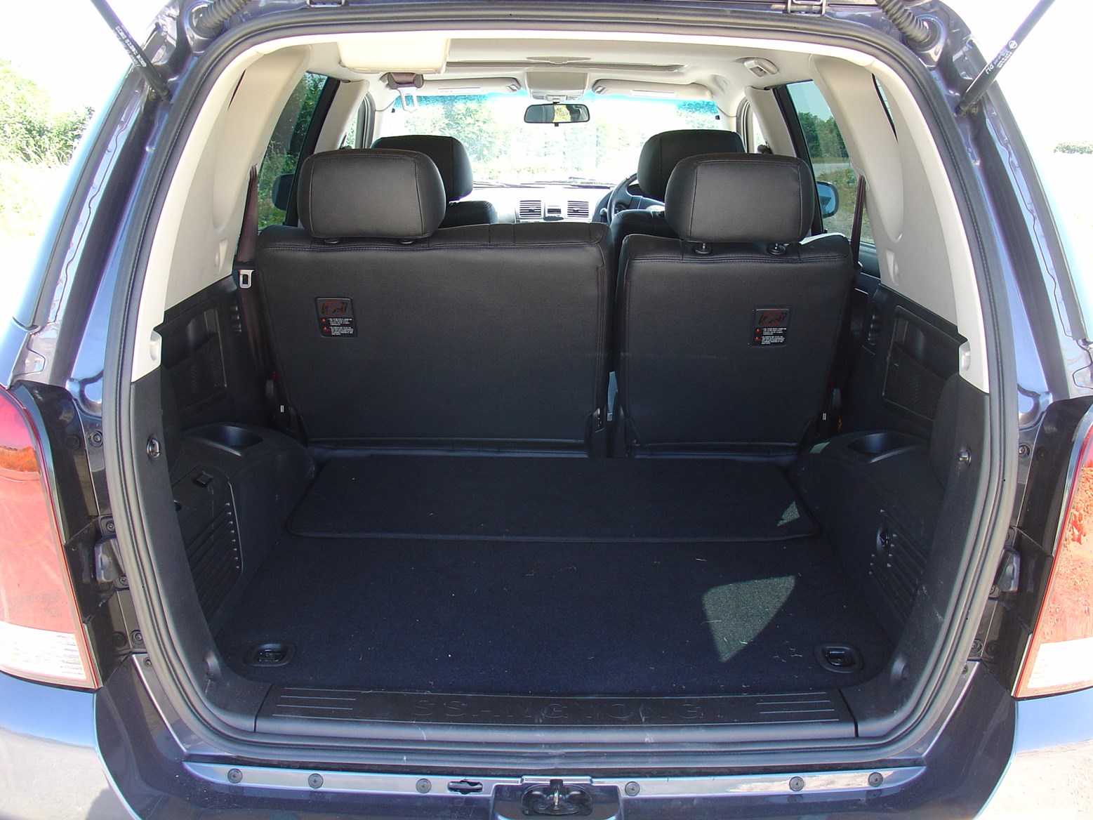 SsangYong Rexton Estate (2003 2013) Features, Equipment and