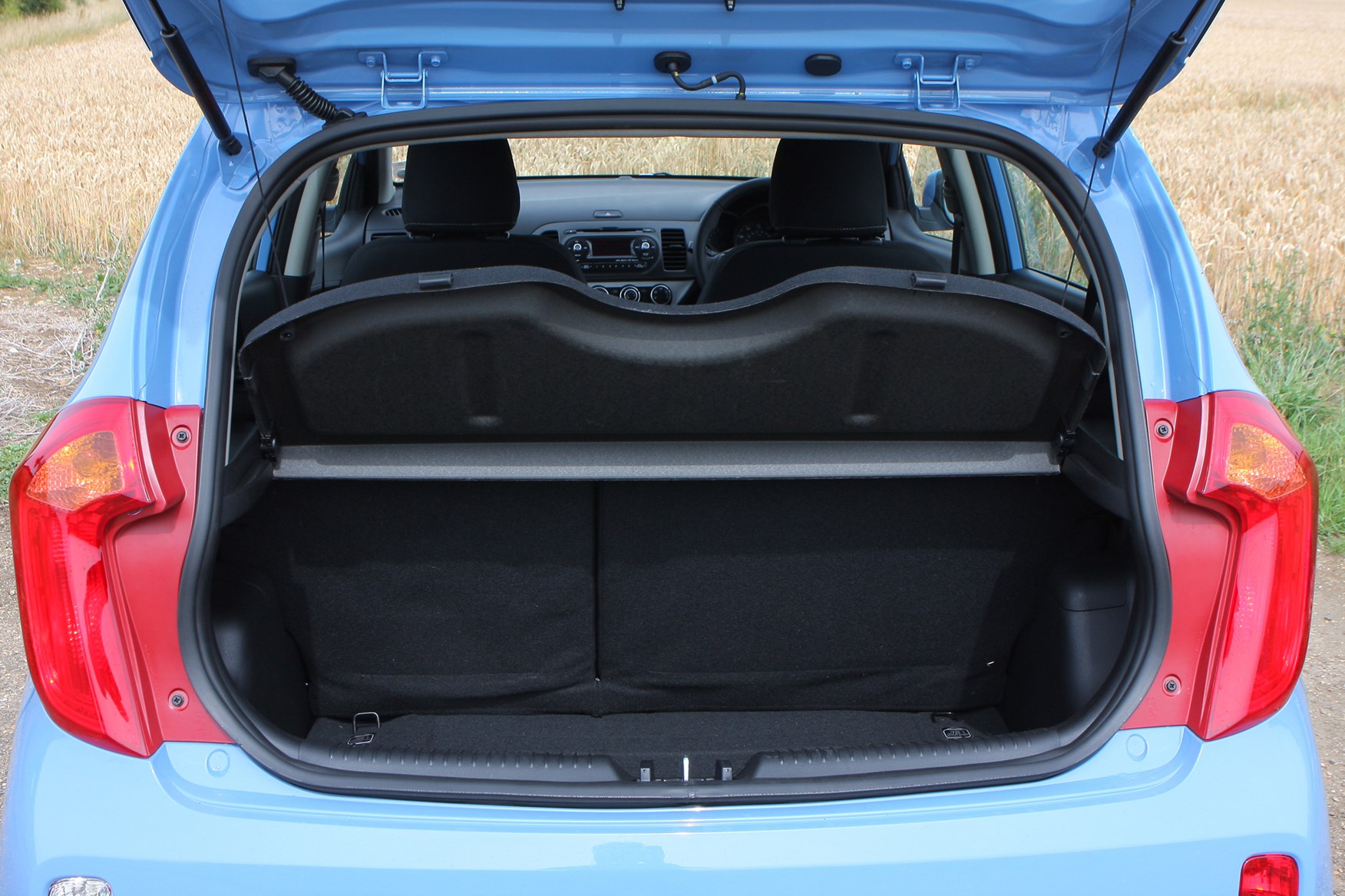 Kia Picanto Hatchback (2011 2017) Features, Equipment and Accessories Parkers