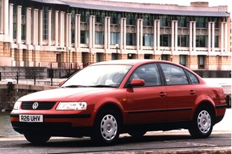 VW Passat Saloon 1996-