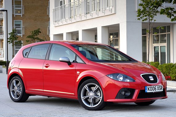 Seat Leon Hatchback 2 0 Tdi Cr Fr 5d Specs Dimensions Parkers