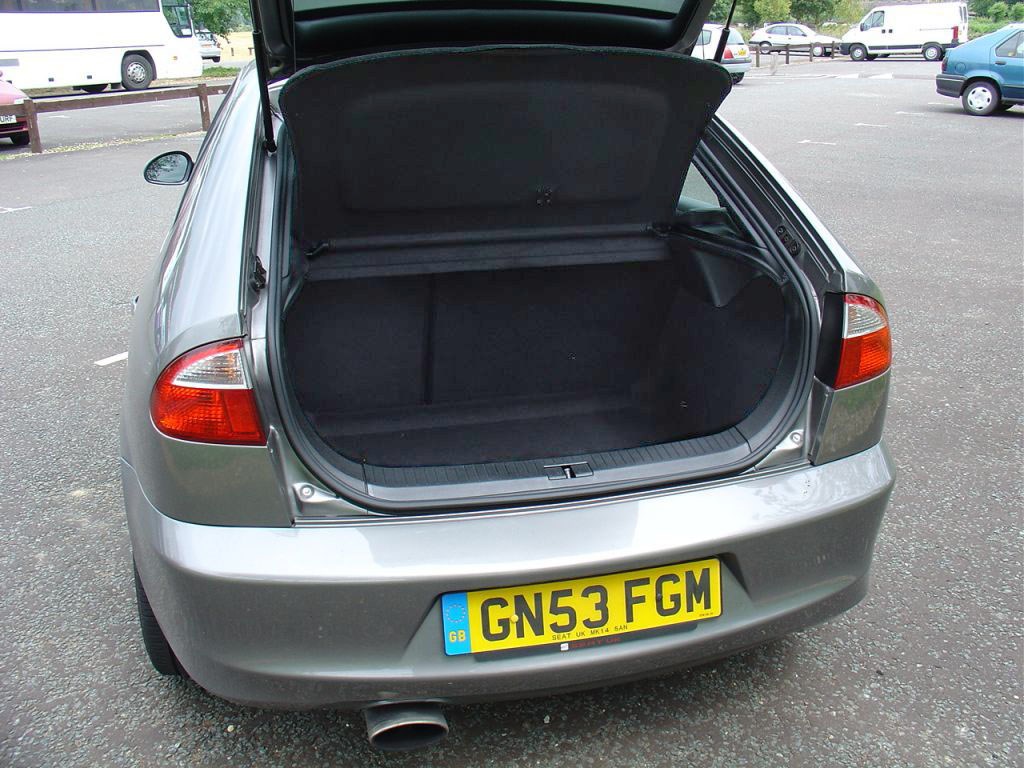 SEAT Leon Cupra R (2002 - 2005) Features, Equipment and Accessories ... SEAT Leon Cupra R (2002 - 2005) Features, Equipment and Accessories ...