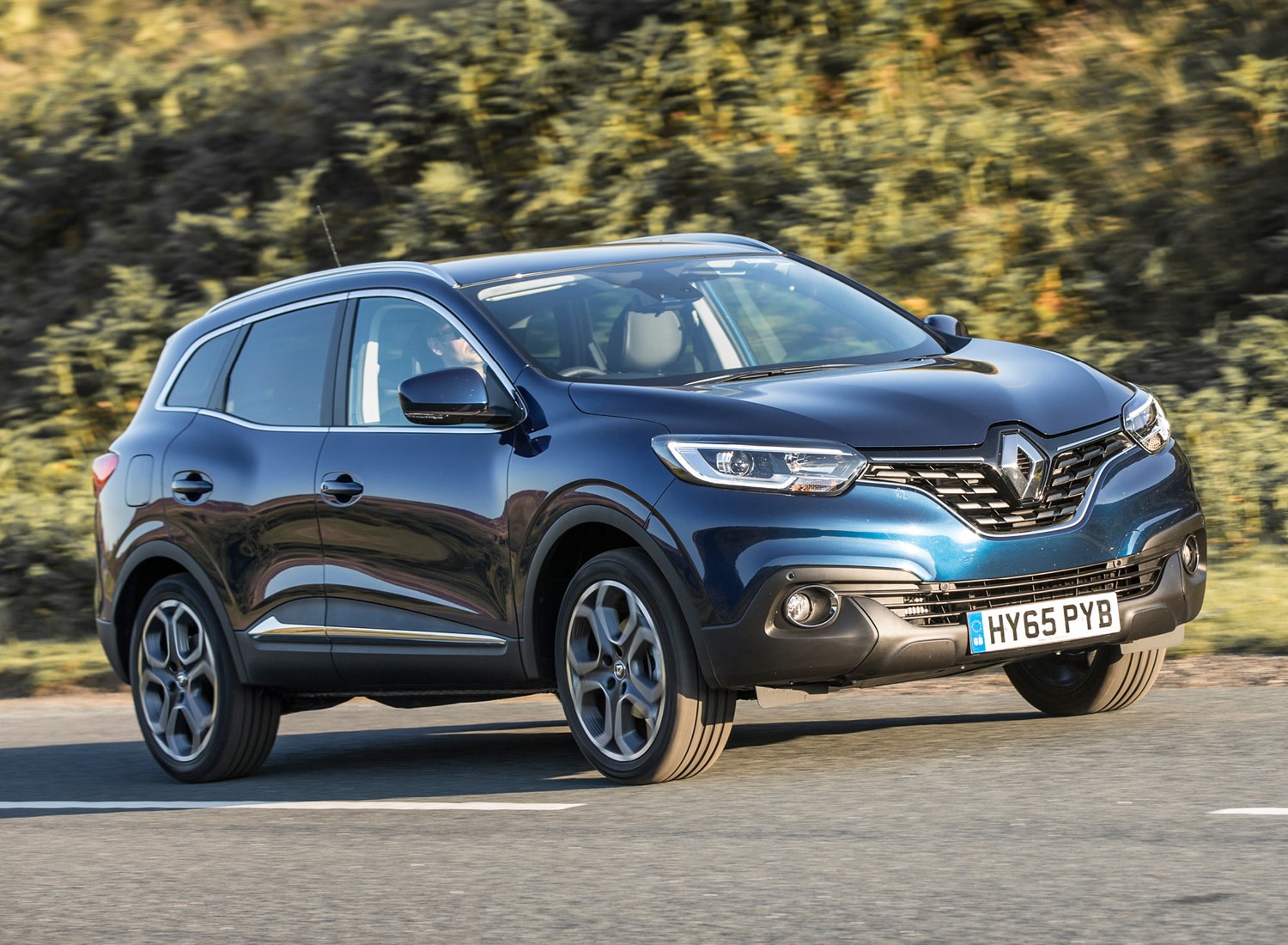 Renault Kadjar 4x4 (2015 - ) Photos | Parkers