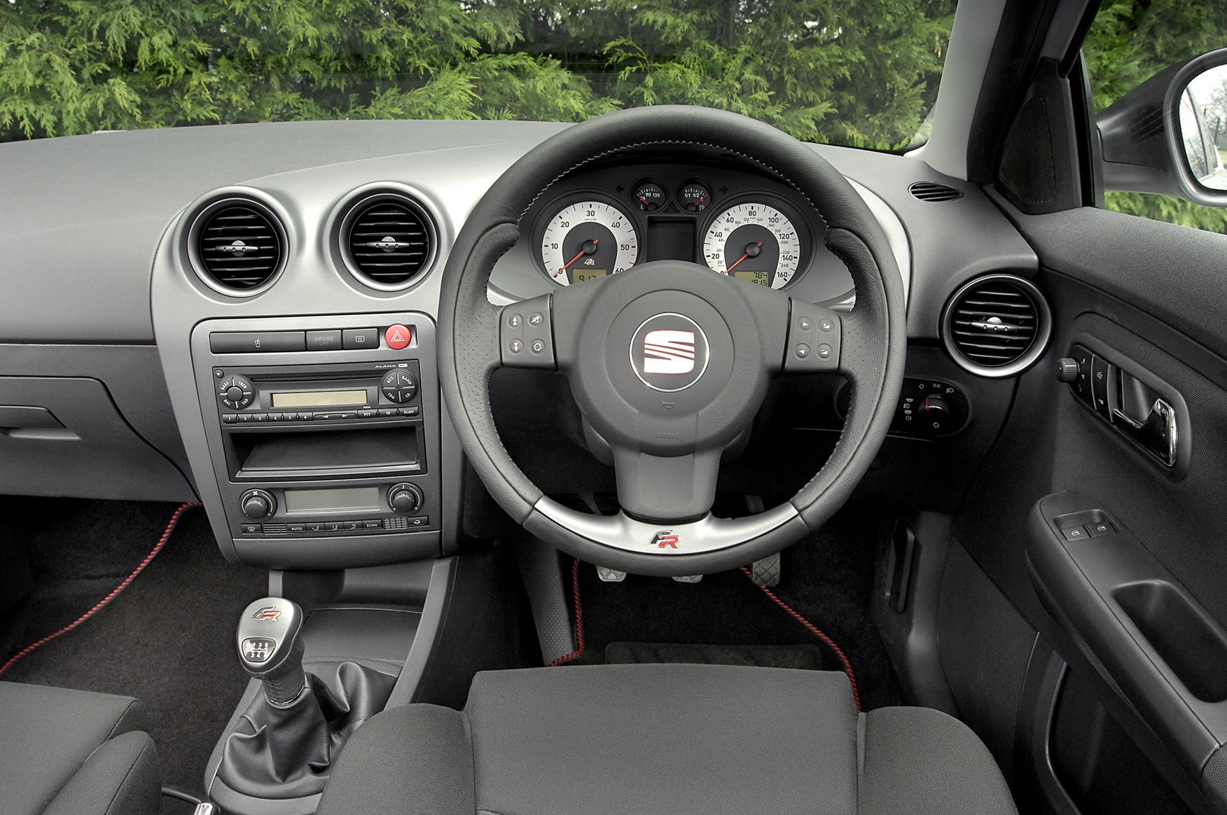 SEAT Ibiza Hatchback (2002 - 2009) Driving & Performance | Parkers SEAT Ibiza Hatchback (2002 - 2009) Driving & Performance | Parkers