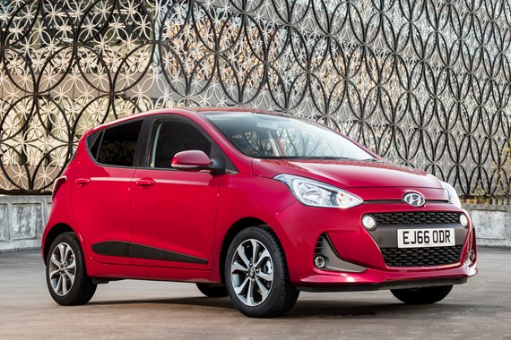 Hyundai i10 Hatchback 1.2 Premium 5d specs & dimensions | Parkers