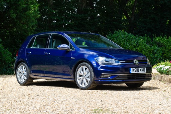 Volkswagen Golf Hatchback 2 0 Tdi Gt Edition 5d Specs Dimensions Parkers