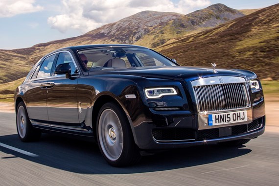 Rolls-Royce Ghost Saloon 4d specs & dimensions | Parkers