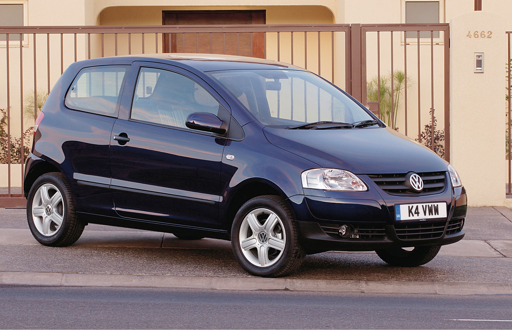 Volkswagen Fox Hatchback (2006 2012) Photos Parkers