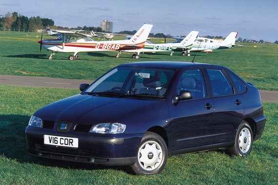 SEAT Cordoba Saloon (99-01)
