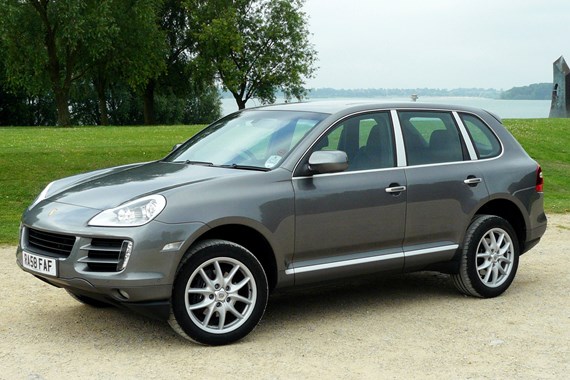 Porsche Cayenne 4x4 4 8 V8 S 5d Tiptronic 07 Specs Dimensions Parkers