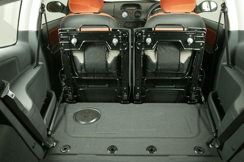 Citroen Xsara Picasso Front Seat Removal