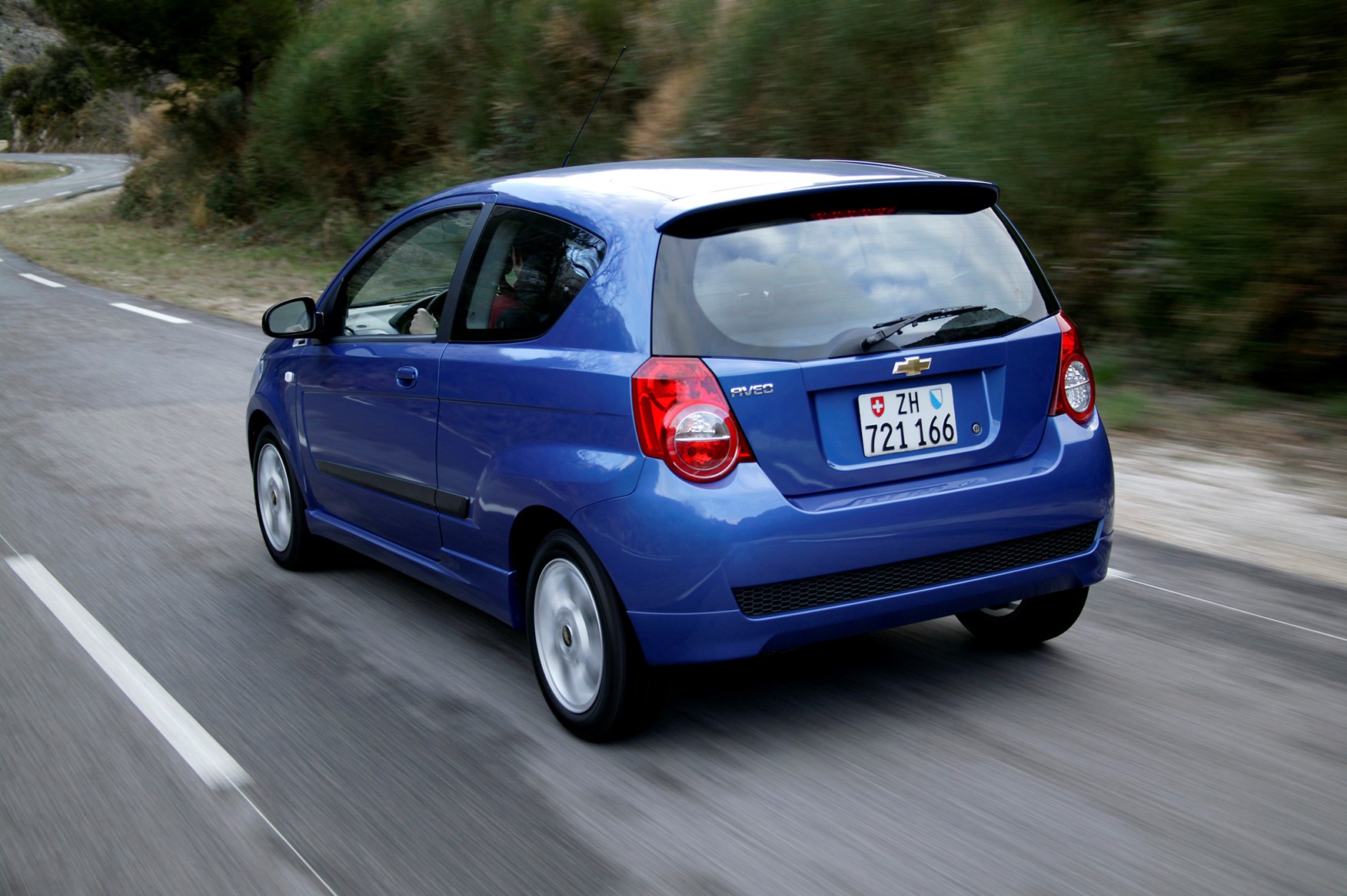 полка хэтчбек chevrolet aveo