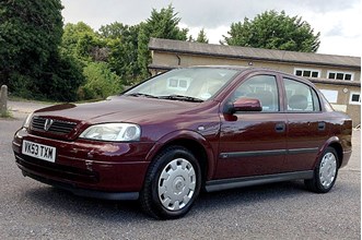 Vauxhall Astra Saloon 1998-