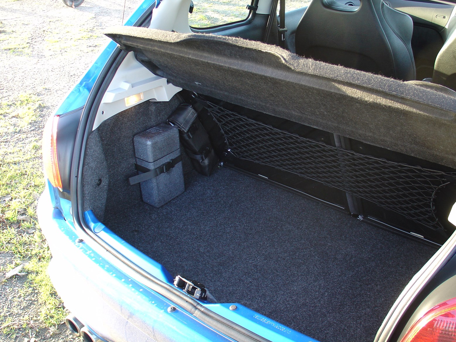 Peugeot 206 GTi (1999 2006) Features, Equipment and Accessories Parkers