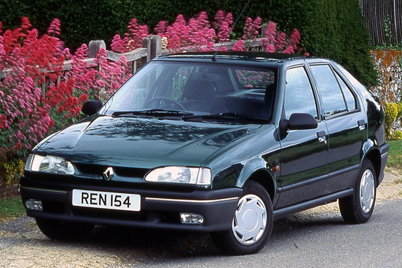 Renault 19 Hatchback 16 Valve 3d specs & dimensions | Parkers