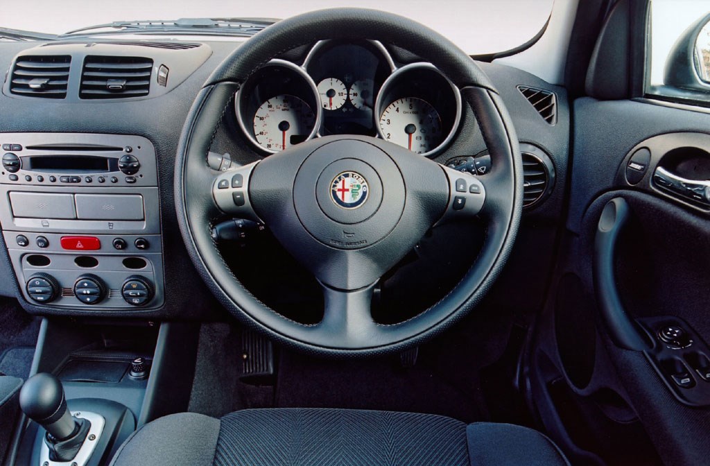 Alfa Romeo 147 Hatchback (2001 - 2009) Driving & Performance | Parkers