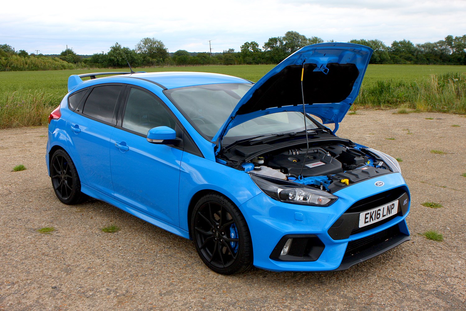 Ford Focus RS (2016 ) Photos Parkers
