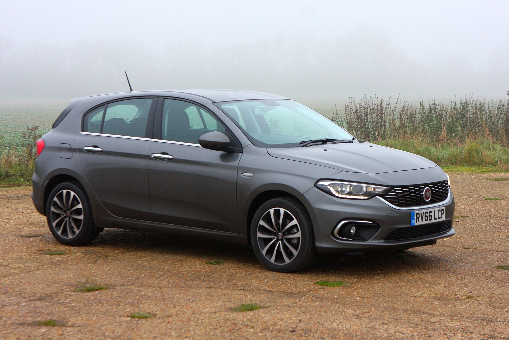 Fiat Tipo Hatchback (2016 ) Photos Parkers