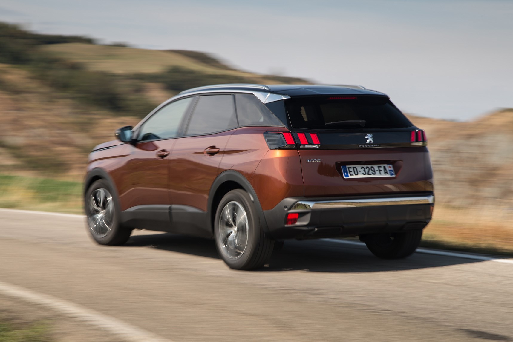 Peugeot 3008 SUV (2016 - ) Photos | Parkers