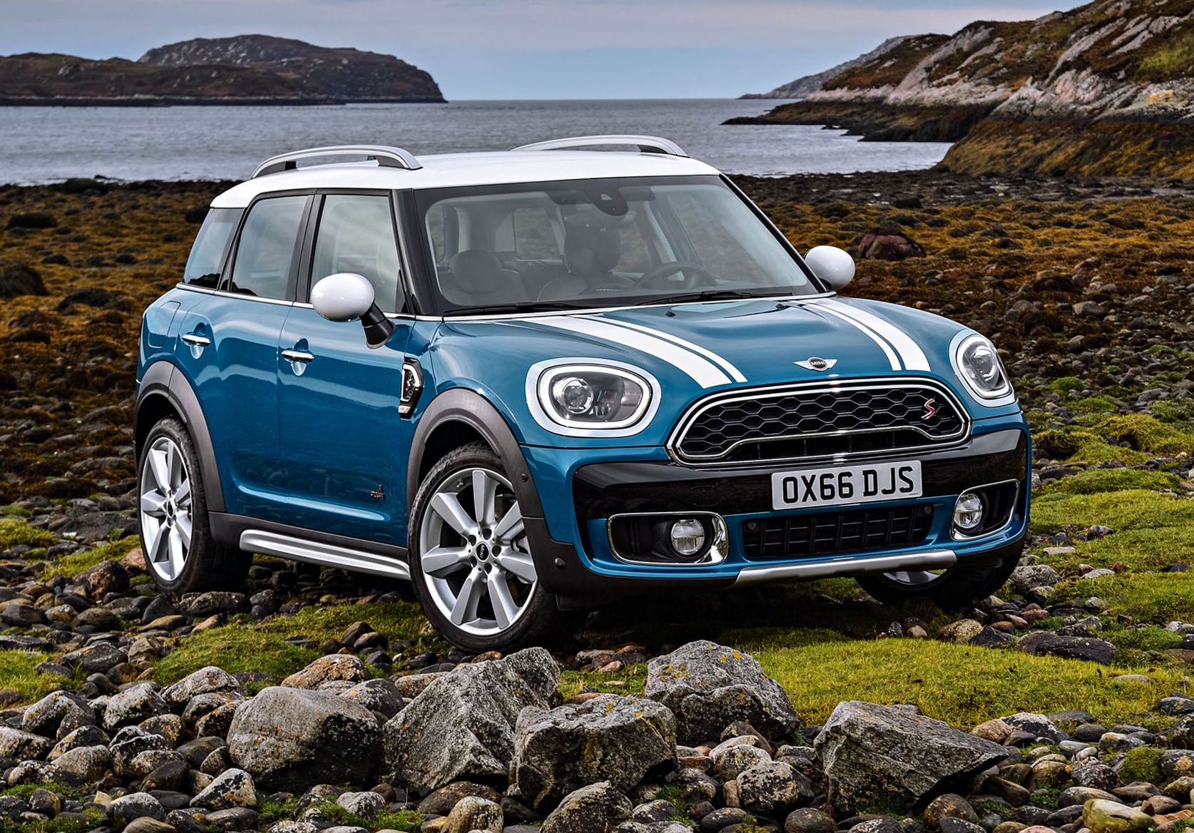 MINI Countryman SUV (2017 - ) Photos | Parkers