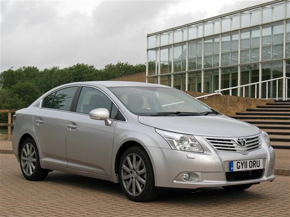Company car test Toyota Avensis Parkers