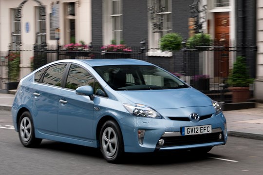 Toyota Prius1.8 VVTi Plug in 5d CVT Auto road test | Parkers