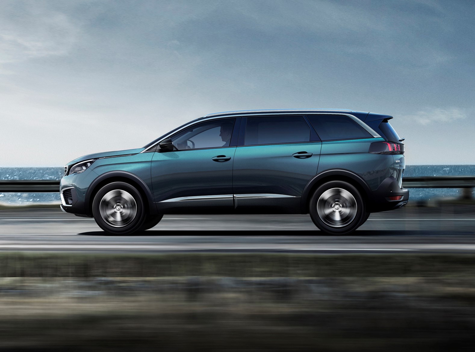 Peugeot 5008 SUV review driving  Parkers