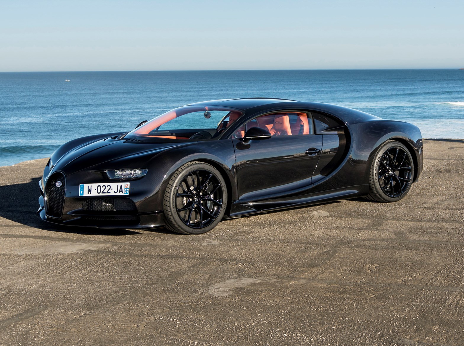 Bugatti Chiron Coupe (2017 - ) Photos | Parkers