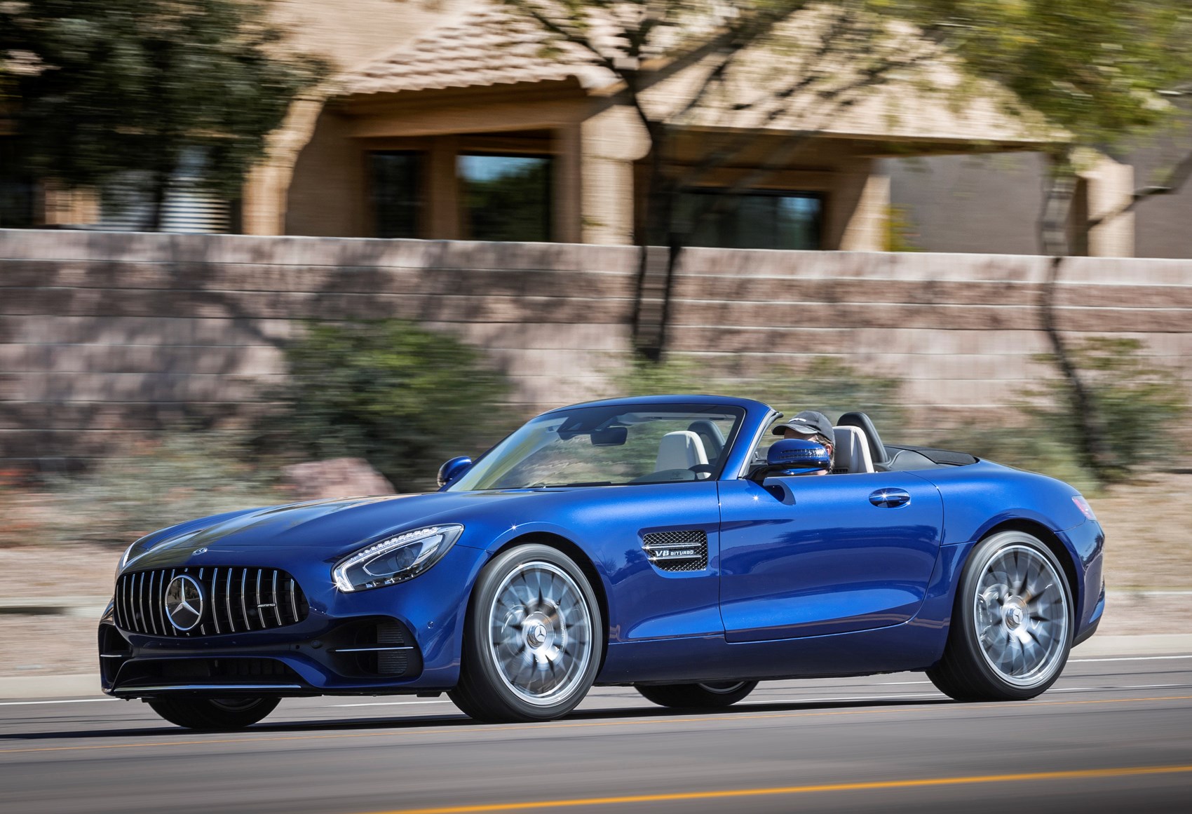 Mercedes-Benz AMG GT Roadster (2017 - ) Photos | Parkers