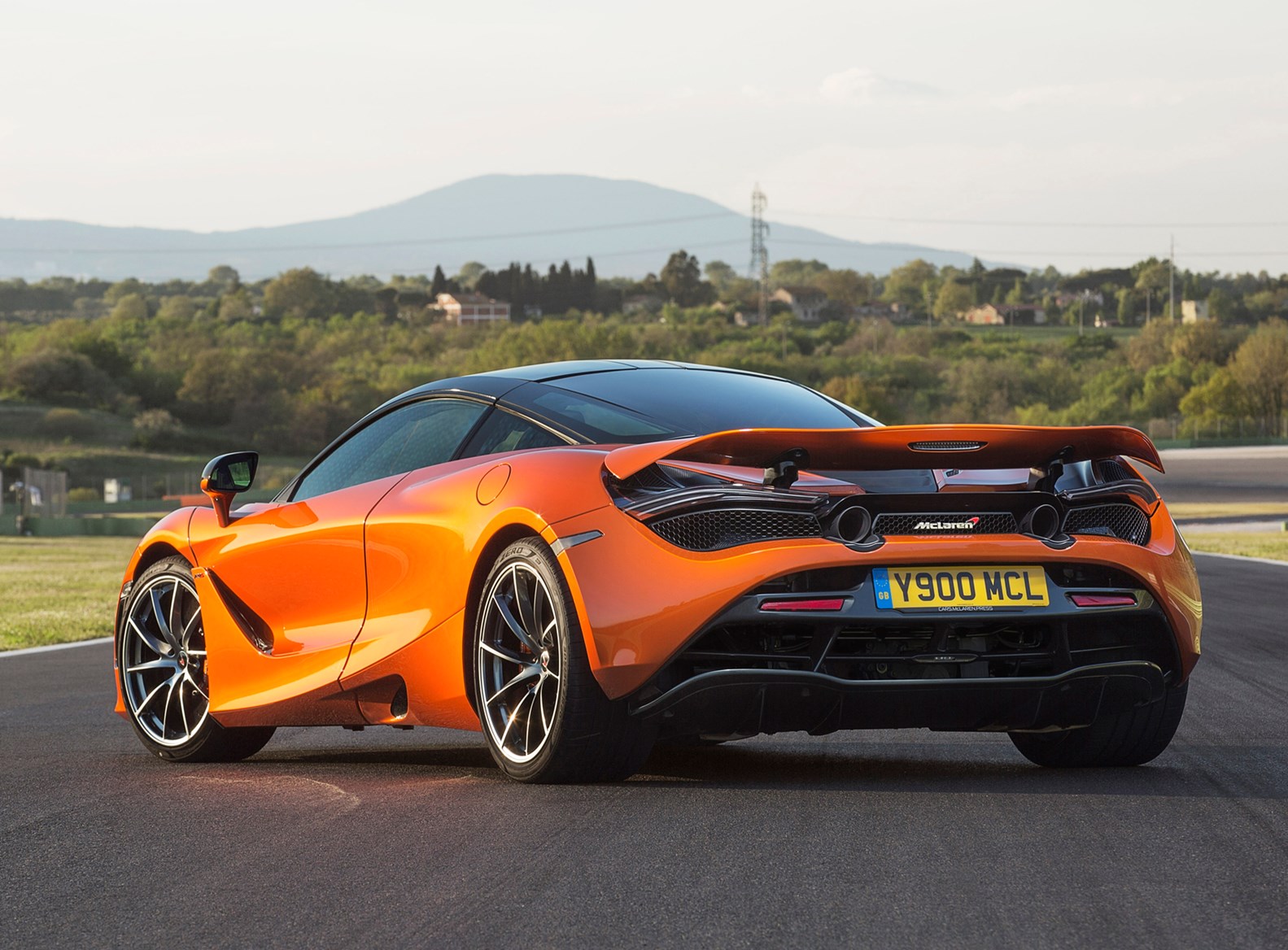 Mclaren 720s фото