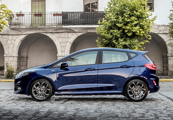 The Best Small Automatic Cars In 2019 Parkers Ford Fiesta Blue