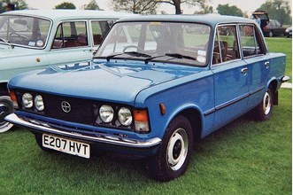 FSO 125 Saloon