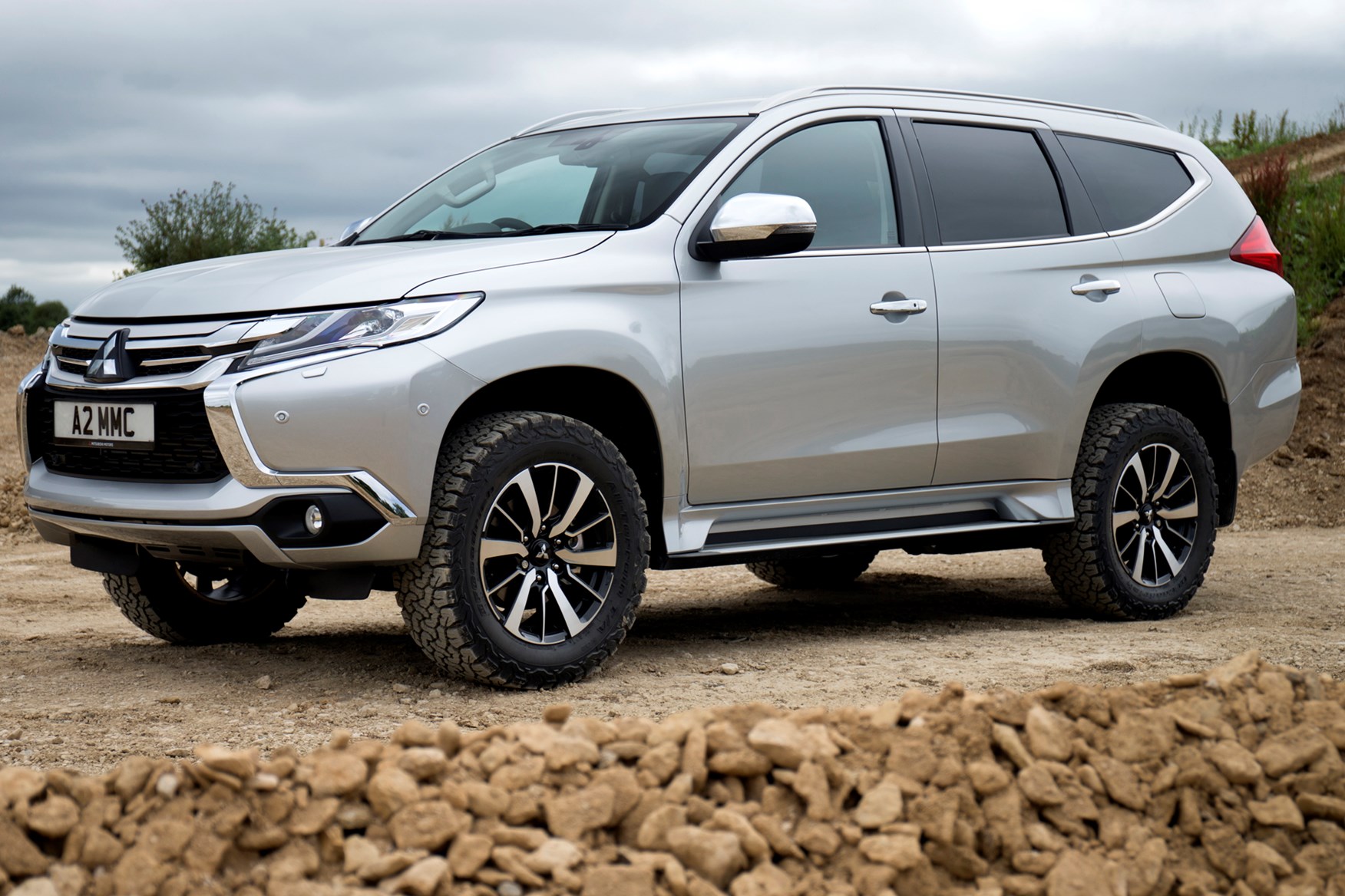 Mitsubishi Shogun Sport SUV (2018 ) Photos Parkers