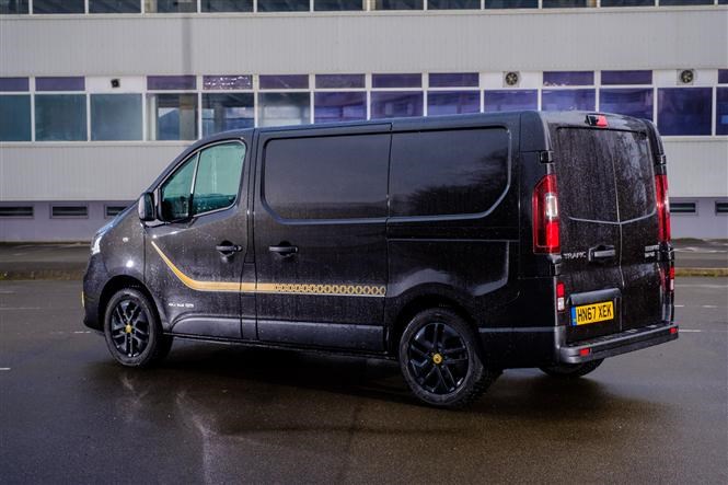 Renault Trafic van review (2014-on) | Parkers