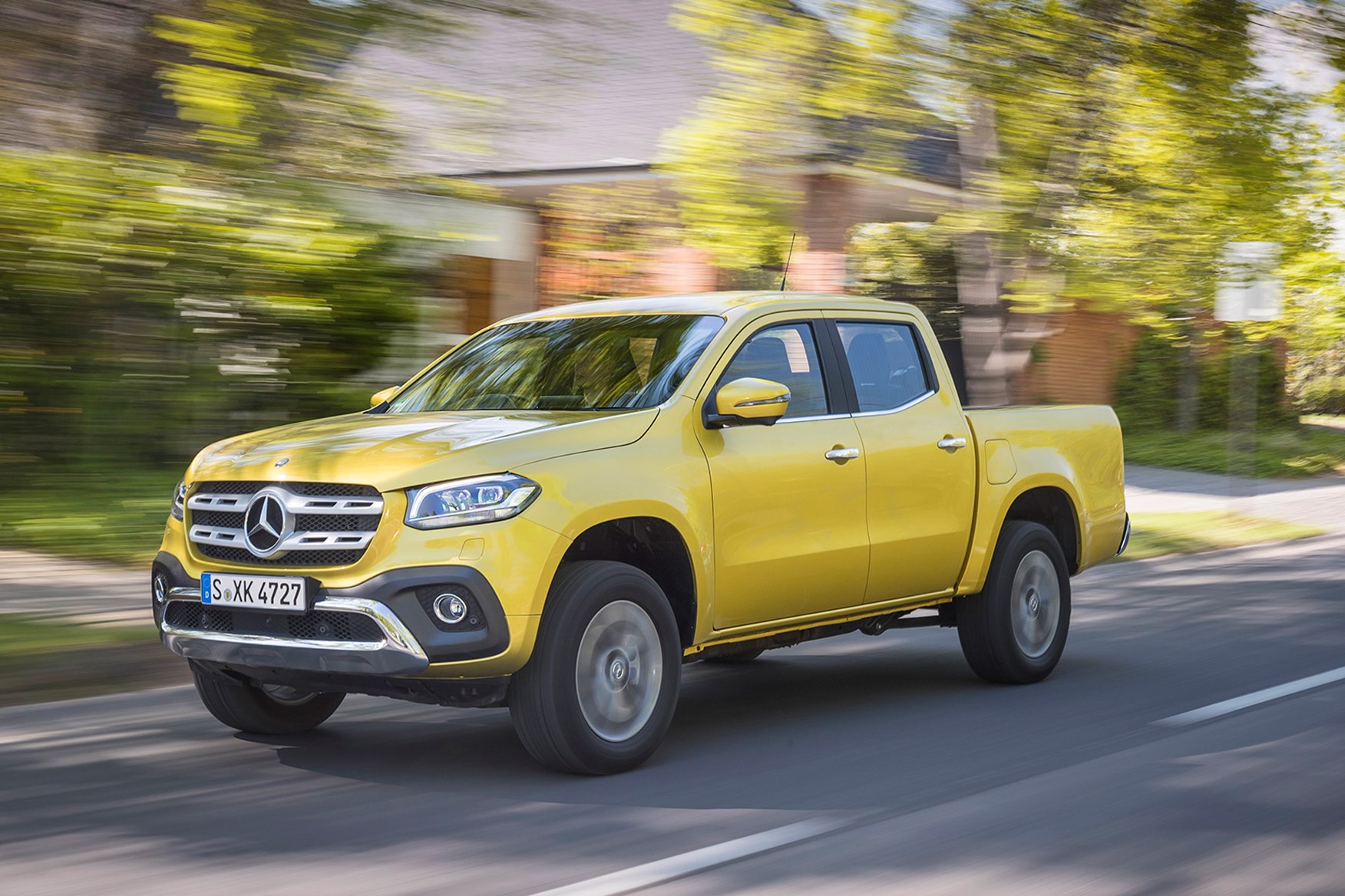 Mercedes-Benz X-Class full review on Parkers Vans - in motion