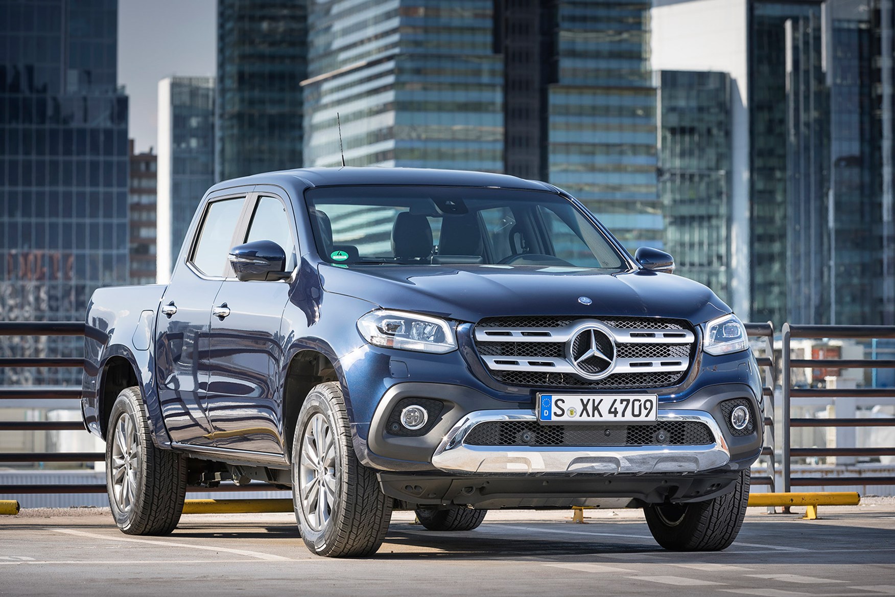 Mercedes-Benz X-Class full review on Parkers Vans - front