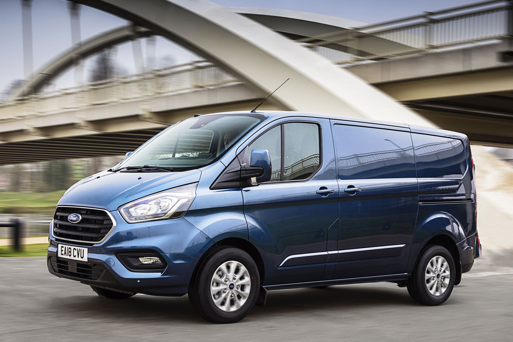Ford Transit Custom review (2021) | Parkers